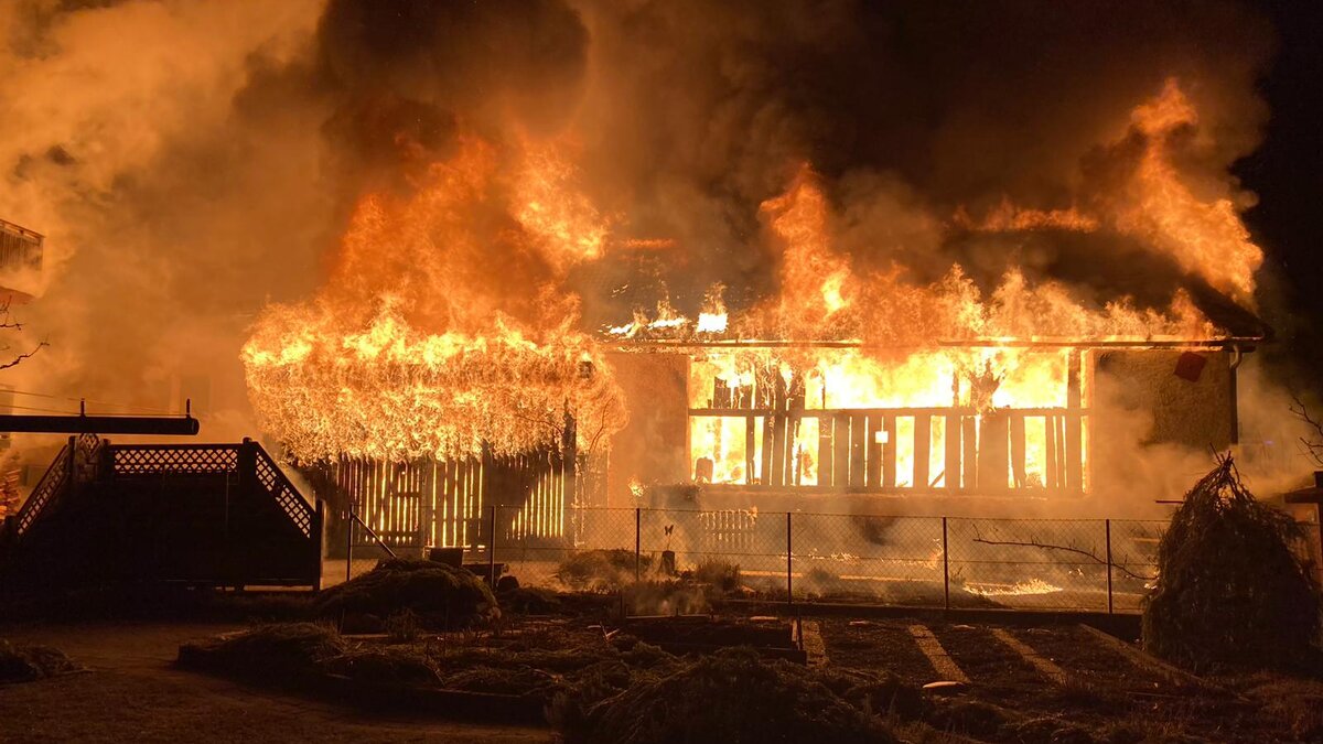 Großbrand im Ortskern von Pfunds