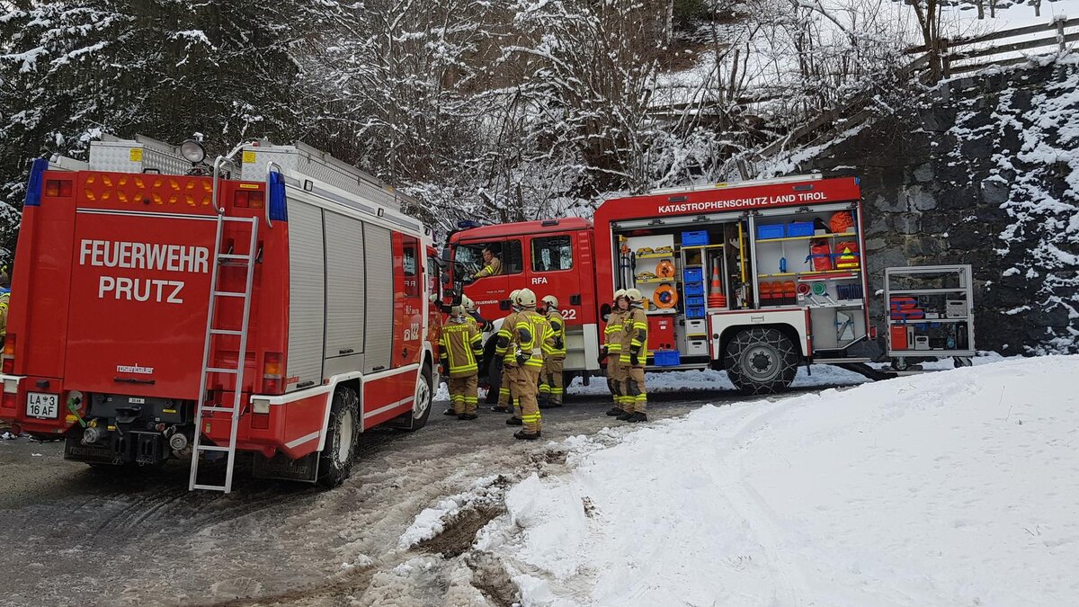 Fahrzeugabsturz in Ried - Hohlenegg