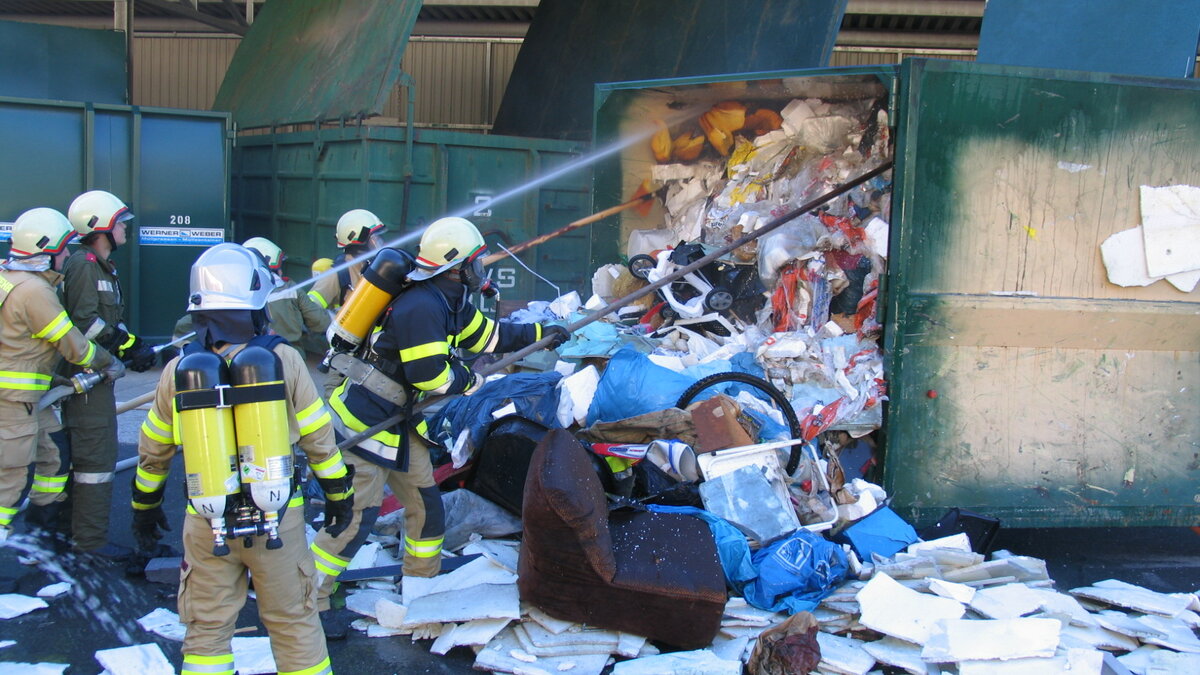 Brand im Recyclinghof Prutz