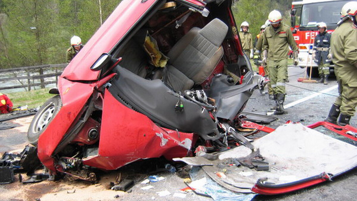 Tödlicher Verkehrsunfall bei Ried im Oberinntal