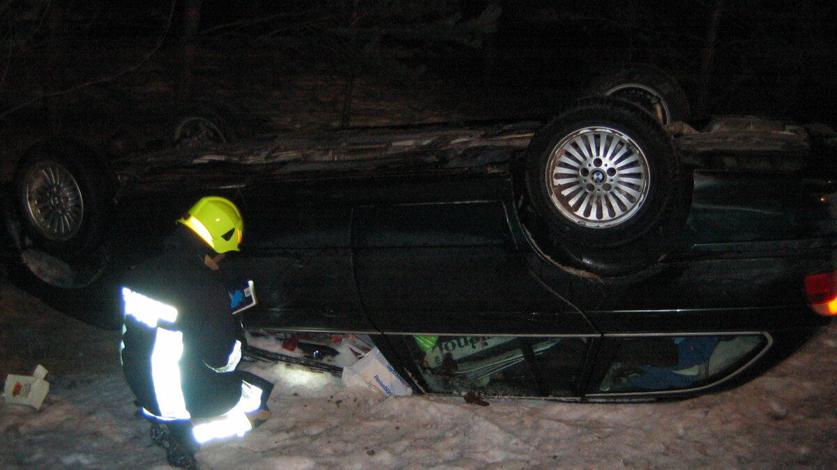 Verkehrsunfall auf der B 180 südlich von Ried