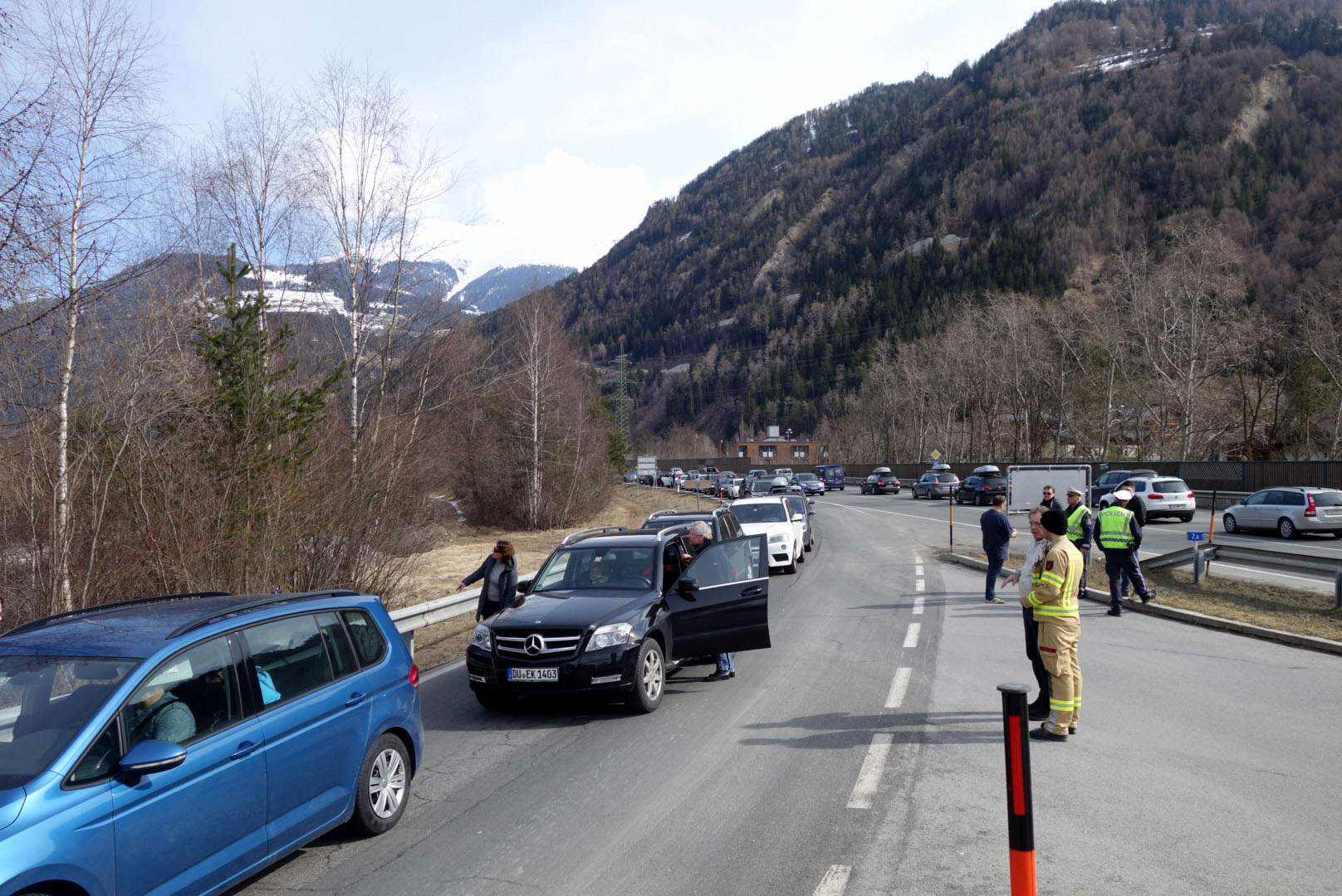 Verkehrsregelung nach drohendem Felssturz auf die Serfauser Straße