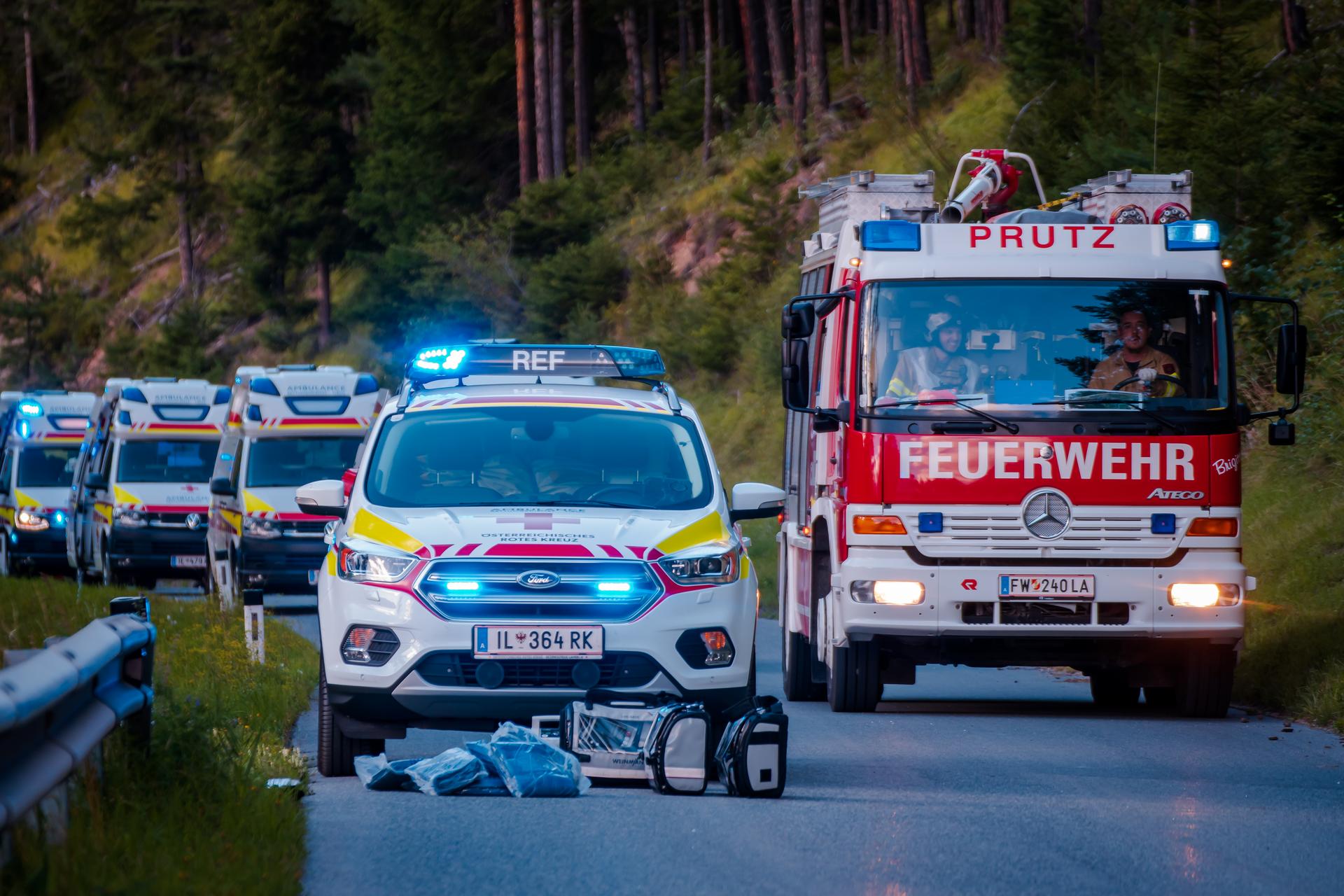 Großunfallübung - Verkehrsunfall Fendler Straße