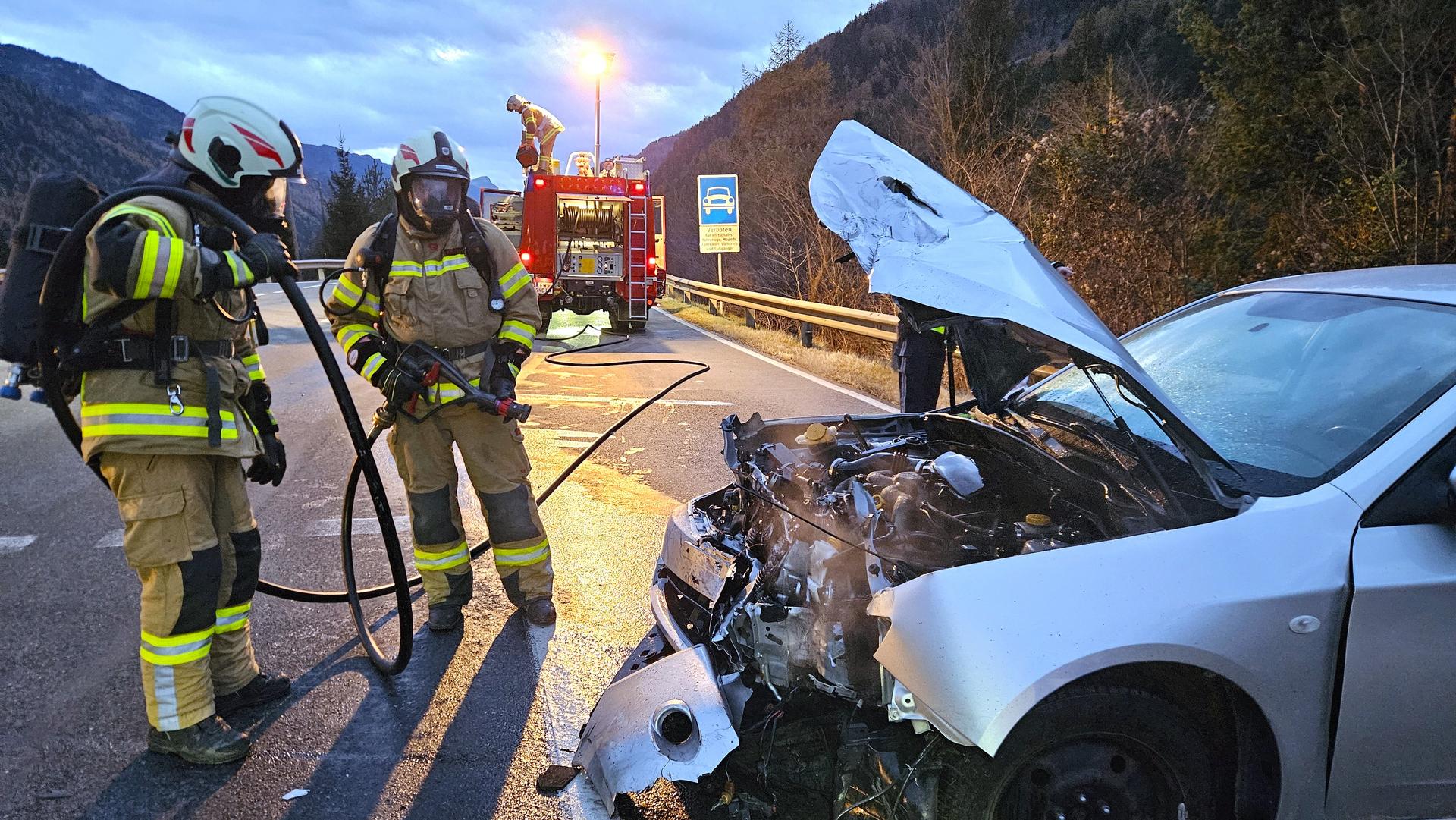 Verkehrsunfall auf der B180 Höhe TIWAG-Kreuzung