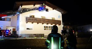 Brand in einem Mehrfamilienhaus in Prutz